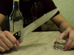 В Кагульском селе пьяный мужчина ударил ножом приятеля