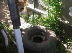 Разбивший окно «снаряд» перепугал жильцов дома в молдавском селе