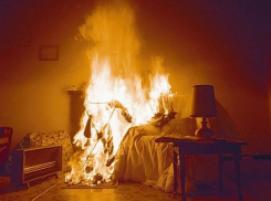 Женщина и двое мужчин погибли при пожарах в своих домах в трех районах Молдовы