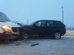 На выезде из Пересечина из-за аварии образовался затор