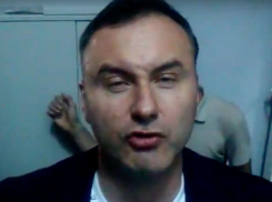 Схваченный за унижение клиентки психолог из «Дома-2» заявил на видео, что он кандидат в президенты России