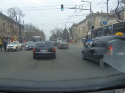 В Кишиневе на глазах полицейского на пешеходном переходе сбили женщину 