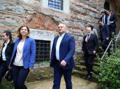 Прилетев в Турцию, президент Молдовы побывал в знаменитом доме Кантемира