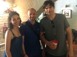 Голливудские звезды Мила Кунис и Эштон Кутчер пришли в шок от главного ужаса Черновцов