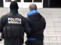 Проигравший в карты сиделец молдавской тюрьмы заплатил вымогателям 65 тысяч леев 