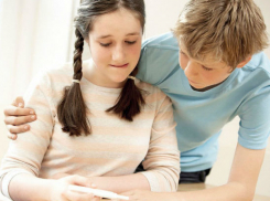 Всплеск беременностей школьниц встревожил гинекологов Молдовы