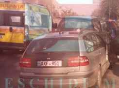 Трагедия в столице - 26-летний водитель погиб, врезавшись в сразу пять машин на обочине