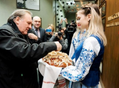 Звезд мирового кинематографа впечатлило молдавское вино белорусского бренда 