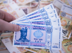 Госслужащим повысят зарплату в следующем году