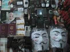 Бандиты в масках гангстеров устроили террор жителям севера Молдовы