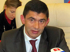 Примар Хынчешт рассказал, как нефтяная фирма сына получила миллионные госконтракты 