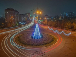 Новогодний дизайн кишиневских перекрестков - много классных фото