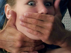 Сотрудник СБУ изнасиловал понравившуюся ему луганскую студентку за «сепаратизм»