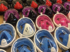 Люди доброй воли закупают пластиковые маски для врачей Молдовы