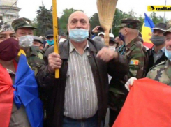 Революция биотуалетов: вместо булавы метла, чтоб по-старому мела