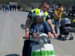 Пятерых детей потеряли беспечные родители в толпе на кладбище Святого Лазаря в Кишиневе