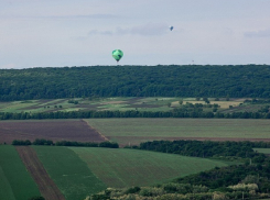 Потрясающие виды Молдовы с высоты сняли пассажиры воздушных шаров