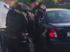 Две тонны подозрительного вина конфисковали у жителя Калараша