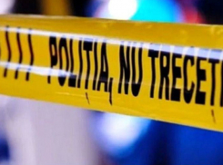 Убийство в Новых Аненах: Мужчина нашел свою жену убитой во дворе собственного дома