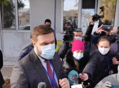 В Варнице братоубийцы кричат российскому наблюдателю «Чемодан-вокзал-Россия!»