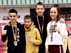 Одно золото и три серебра: спортсмены из Гагаузии успешно выступили на чемпионате Европы по муай-тай