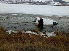 Автомобиль вылетел с трассы Кишинев - Бельцы и утонул в пруду 