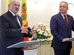 Лукашенко в Кишиневе призвал не пытаться ставить небольшие государства на колени 