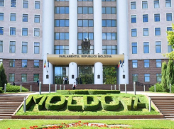 Снижение порога с 61 до 51: депутаты PAS единогласно приняли поправку к закону об оценке судей 