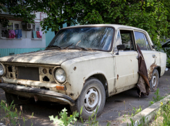 В Кишиневе растет число брошенных машин