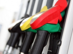 НАРЭ вновь повышает максимальные цены на топливо