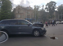 «Бермудский» перекрёсток - ещё одна авария в одном из самых опасных мест Кишинёва