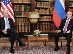 Додон позитивно оценил встречу Путина с Байденом