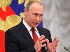 Путин рассказал учителям анекдот об ограблении, кошельке и жизни 