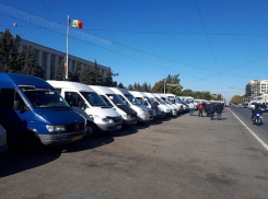 Новые требования поднять тарифы на перевозки пассажиров: реакция Кику