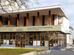 Скандал вокруг театра Чехова набирает обороты: объявлено об акциях протеста