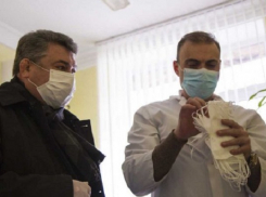 Сотрудники пограничной полиции получили в подарок полторы тысячи масок