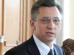 Поалелунжь стал судьей Конституционного суда, несмотря на протест Балана