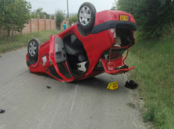 При жутком столкновении такси с  грузовиком у села Пухой пострадала беременная пассажирка 