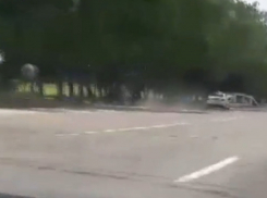 Падение мотоциклиста в Единцах во время погони за ним полицейскими попало на видео 