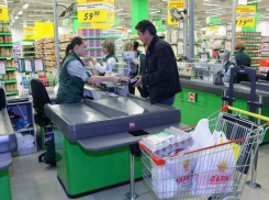 Разгневанный ветеран войны в Донбассе напал на продавщицу, посоветовавшую ему дождаться российских танков