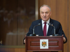 Тимофти выступил против размещения танков НАТО в центре Кишинева в День Победы 