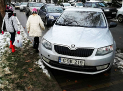 Безжалостной расправы с автохамом, издевающимся над детьми, потребовали жители Кишинева