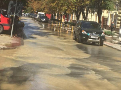 Коммунальную катастрофу у здания примэрии Кишинева сняли на видео