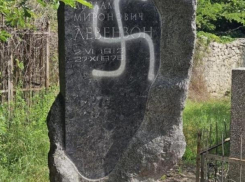 Гросу осудил вандализм на Еврейском кладбище в Кишинёве: «Это варварская провокация»