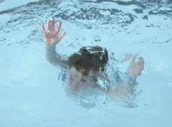 5-летняя девочка поскользнулась на берегу и утонула в водохранилище Фалешт