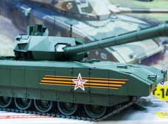 Российские танки «Армата» вошли в Киев и испугали националистов