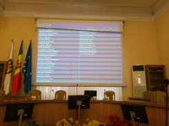 Система электронного голосования в мунсовете Кишинева установлена: как она выглядит и когда заработает