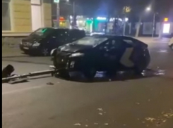 Появилось видео инцидента с участием таксиста и девушки на пешеходном переходе