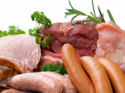 О массовых проверках молдавских производителей мяса и колбасы объявило ANSA