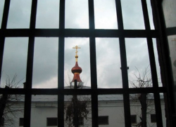 Кишиневский священник несколько лет насиловал маленькую девочку прямо в храме